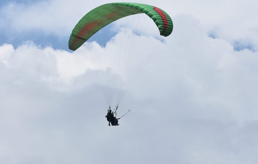 Classic Paragliding Flight in Dobhi